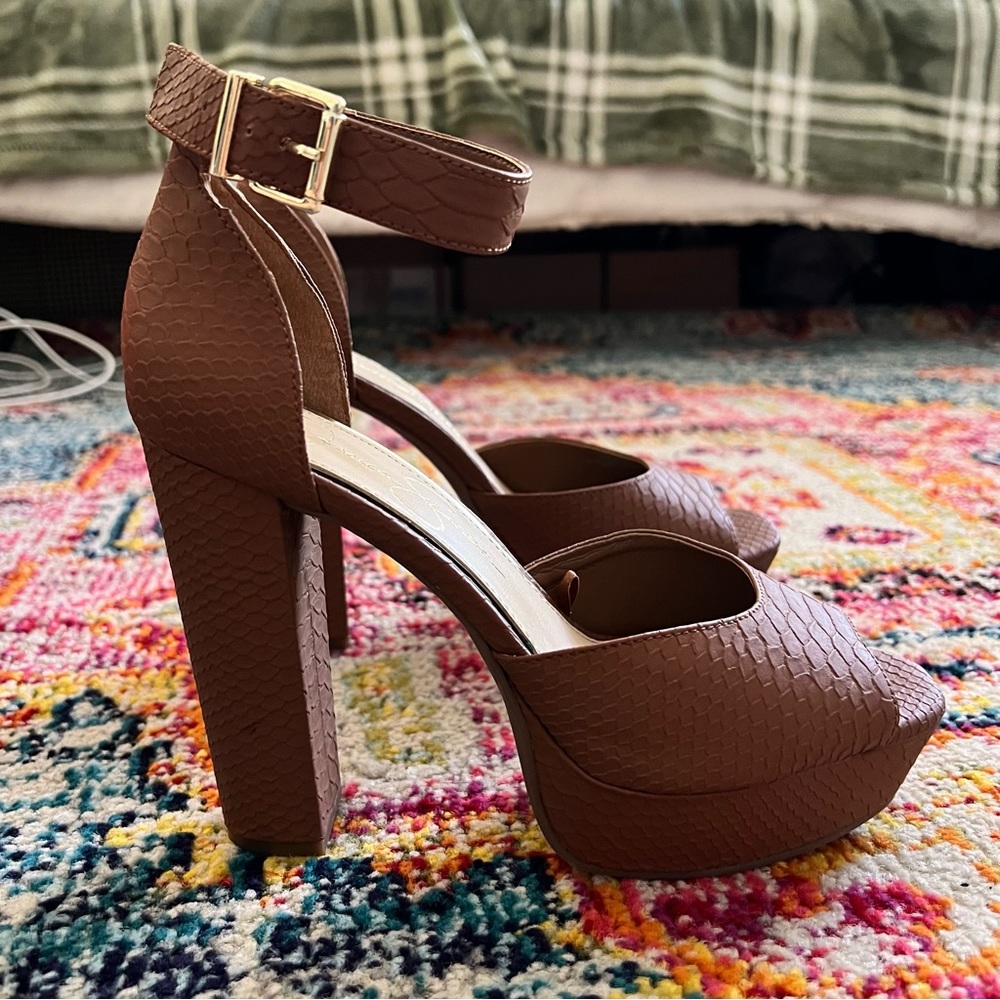 Jessica Simpson Brown Platform Heels
